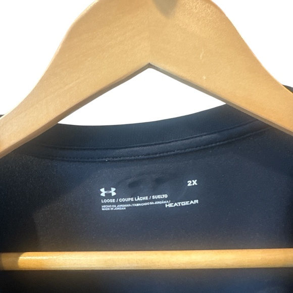 Under Armour Women's 2XL Heat Gear Short Sleeve T-Shirt Loose Fit Black Athletic - Picture 4 of 4